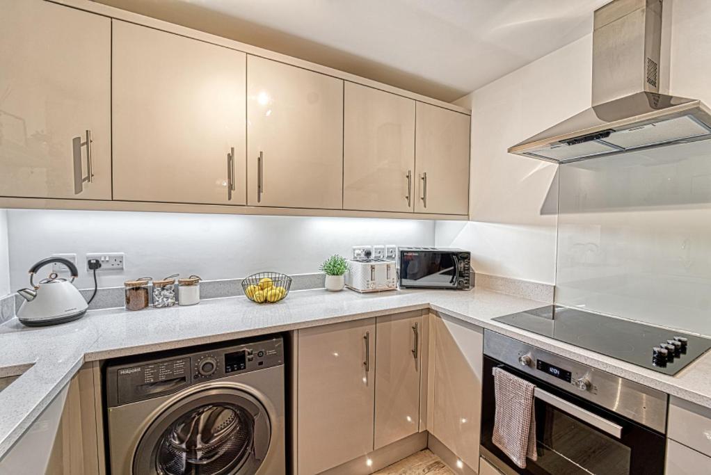 Guest Homes - Watledge House Apartment 툭스베리 외부 사진